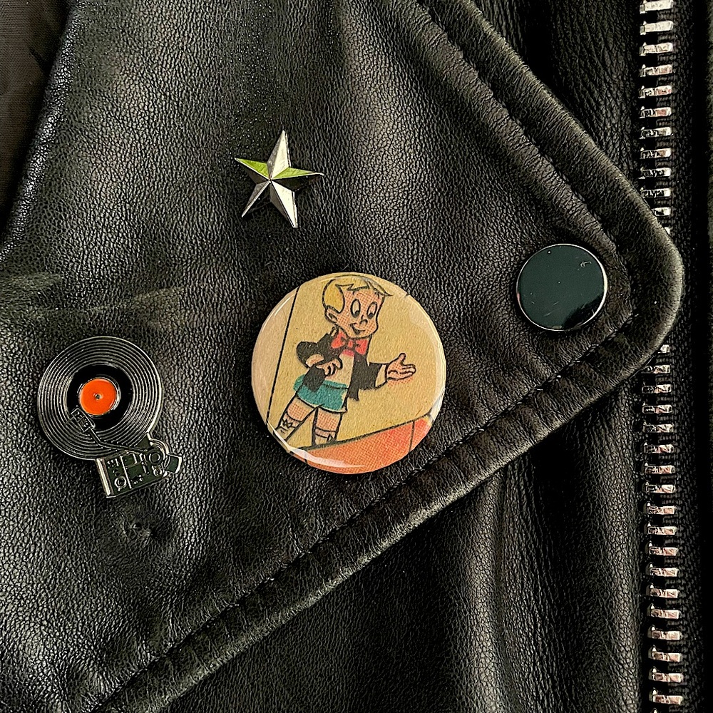 Vintage Richie Rich button pin